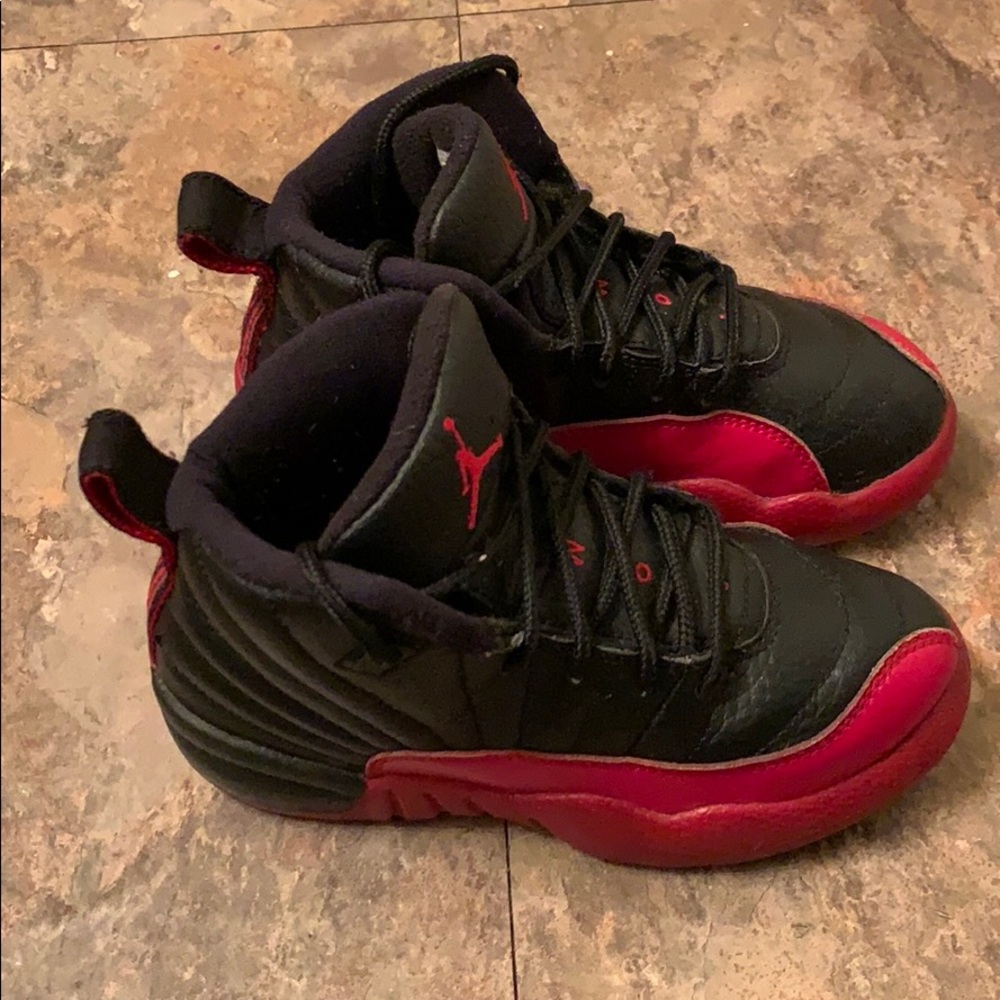 Air Jordan Retro 12 - Picture 3 of 4